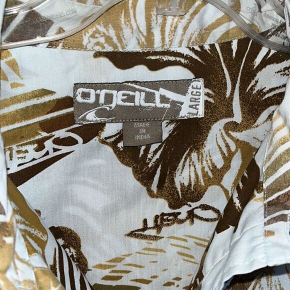 EXCELLENT CONDITION MEN’S LARGE O’NEILL SHORT-SLEEVED BUTTON DOWN SHIRT - Picture 3 of 7